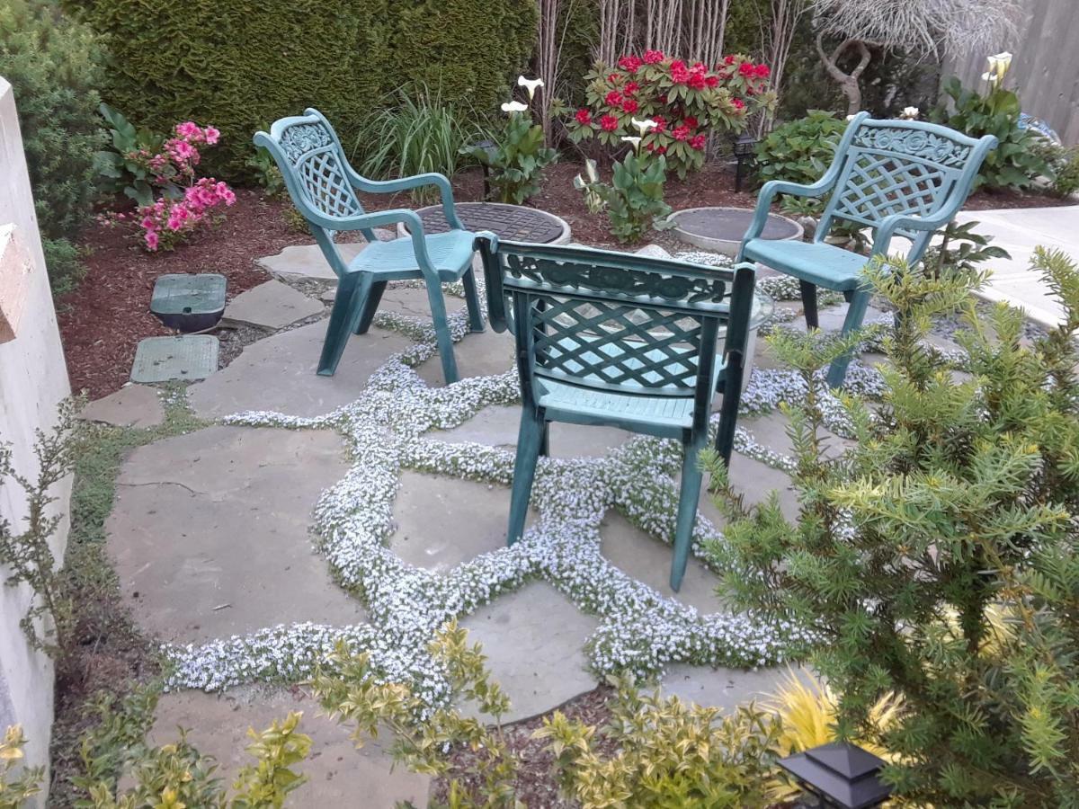 Vancouver Traveller B&B Екстер'єр фото